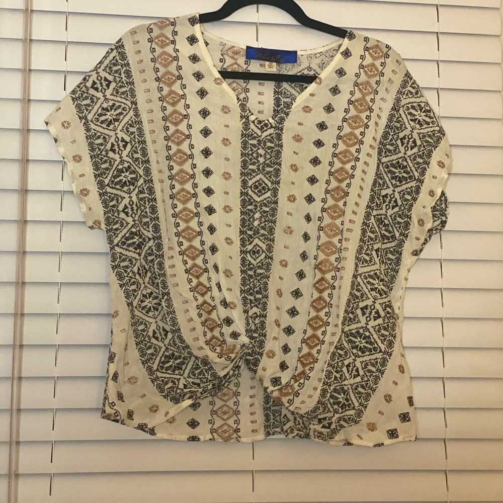 Short sleeve V-neck top with embroidered detail & knot front